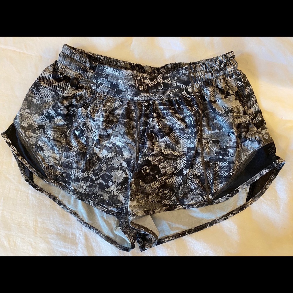 Lululemon Shorts size 6